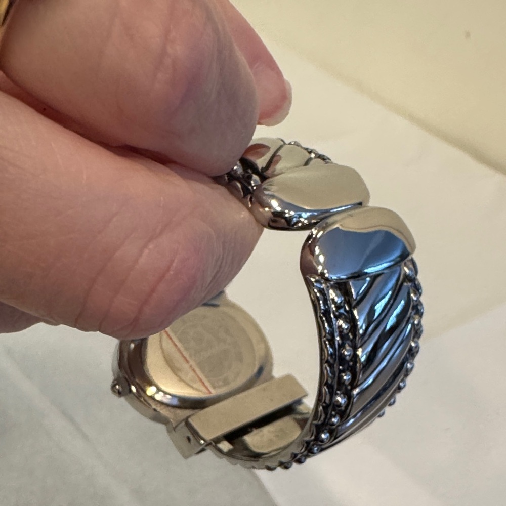 Women’s Stylist Watches- Set of 4-Elegant Silver and Black Watch Set - Picture 9 of 9